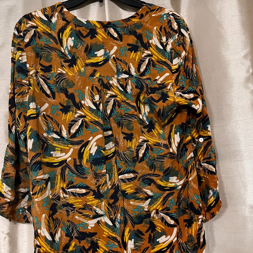 Flowy Top - Picture 2 of 2